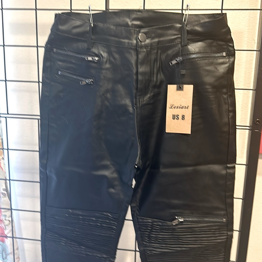 Black LEXIART moto skinny pants size 8 10%spandex 90 %polyester